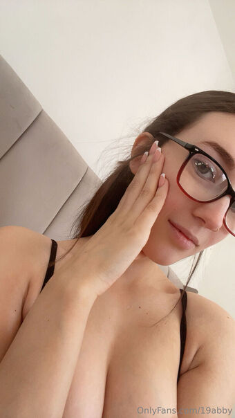 19abby Nahé Úniky OnlyFans Fotka 6