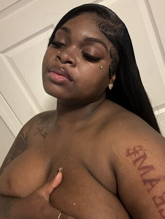 1charnaa Nahé Úniky OnlyFans Fotka 3
