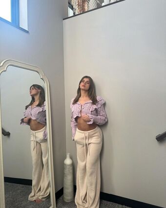 AAri Nahé Úniky OnlyFans Fotka 10