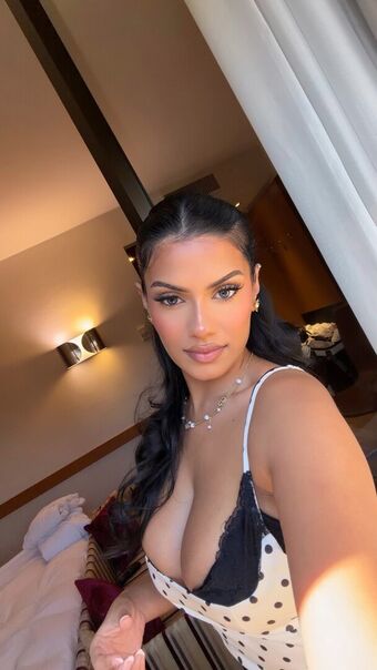Abida Nahé Úniky OnlyFans Fotka 51