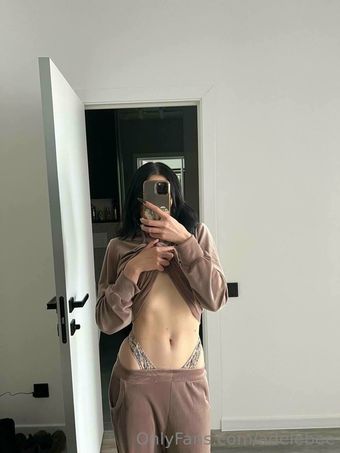 adelebee Nahé Úniky OnlyFans Fotka 9