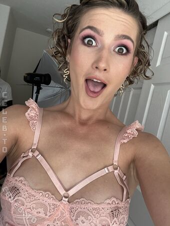 Ahanu Reed Nahé Úniky OnlyFans Fotka 69