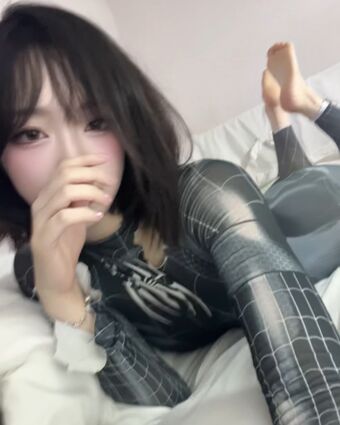 AHRI Nahé Úniky OnlyFans Fotka 8