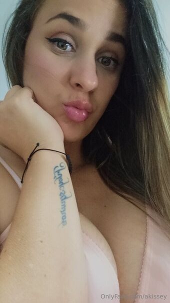 akissey Nahé Úniky OnlyFans Fotka 18