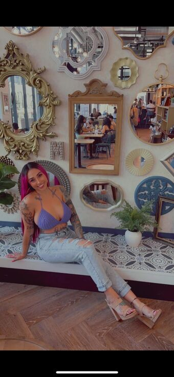 Alexa Nahé Úniky OnlyFans Fotka 32