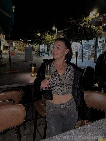 alinagreen Nahé Úniky OnlyFans Fotka 16