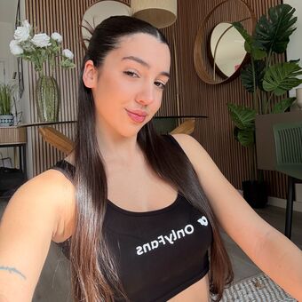 alyaferrari Nahé Úniky OnlyFans Fotka 10