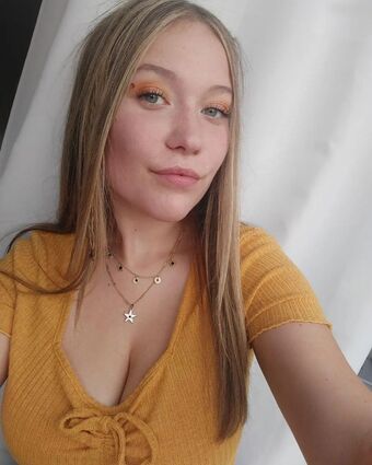 Amarillo Nahé Úniky OnlyFans Fotka 39
