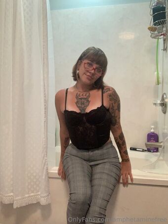 amphetaminefree Nahé Úniky OnlyFans Fotka 2