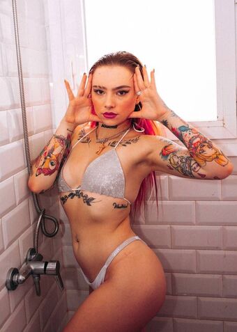 Angie Corine Nahé Úniky OnlyFans Fotka 12