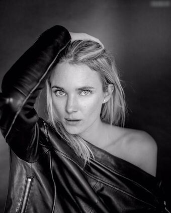 Annie Hoffmann Nahé Úniky OnlyFans Fotka 17