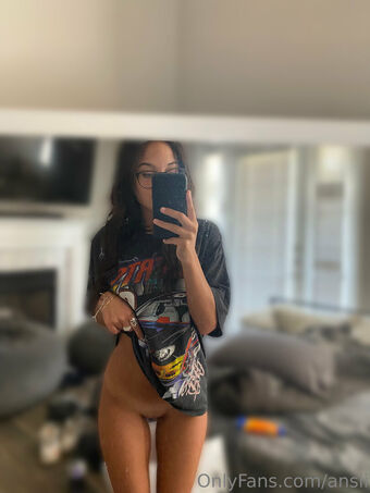 ansli Nahé Úniky OnlyFans Fotka 19