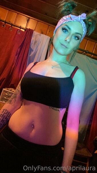 aprilaura Nahé Úniky OnlyFans Fotka 20