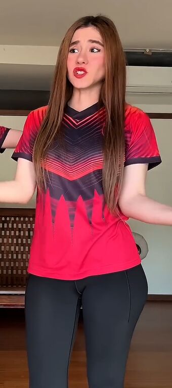 Arayfer Nahé Úniky OnlyFans Fotka 10