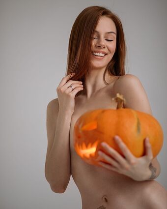 AriaVix Nahé Úniky OnlyFans Fotka 12
