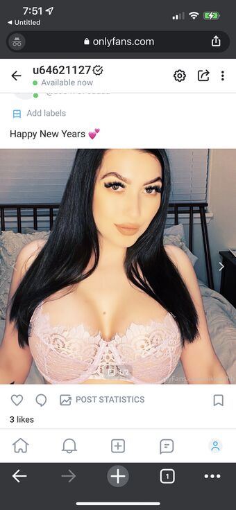 Ashley Delfino-Nikkiashh