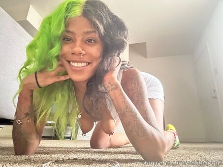 ashluvbug2 Nahé Úniky OnlyFans Fotka 9