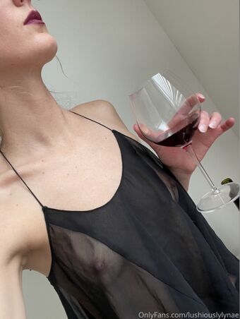 authenticallytipsy Nahé Úniky OnlyFans Fotka 4
