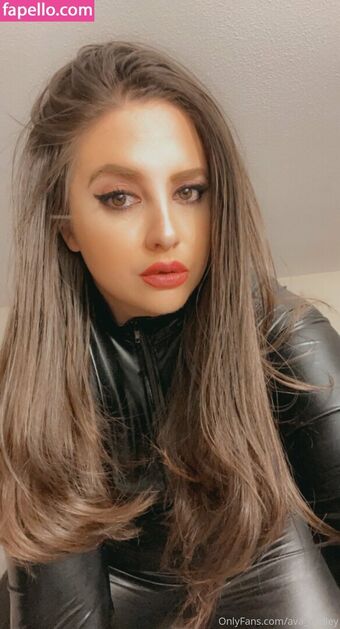 ava_hadley