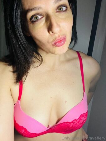 avafiery Nahé Úniky OnlyFans Fotka 20