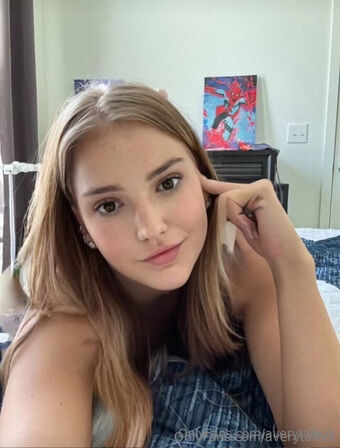 averytalbot Nahé Úniky OnlyFans Fotka 17