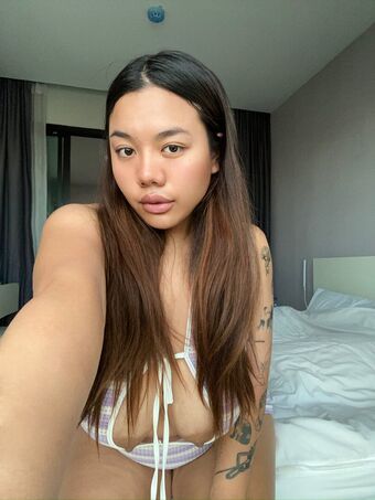 Badchi Nahé Úniky OnlyFans Fotka 3