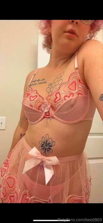 bee0903 Nahé Úniky OnlyFans Fotka 9