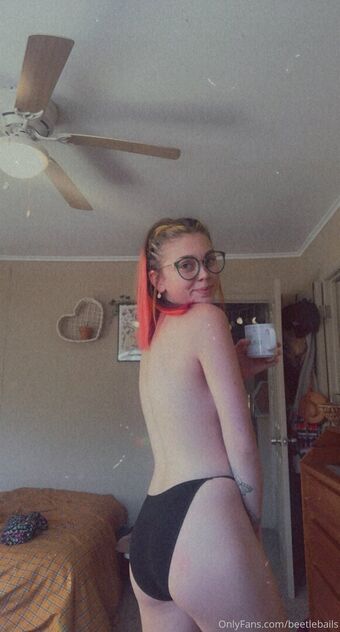 beetlebails Nahé Úniky OnlyFans Fotka 29