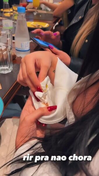 Bella Angel Dezoitou