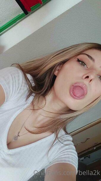 bella2k Nahé Úniky OnlyFans Fotka 14