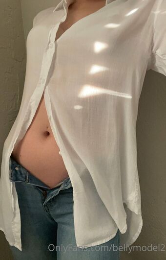 bellymodel2 Nahé Úniky OnlyFans Fotka 21