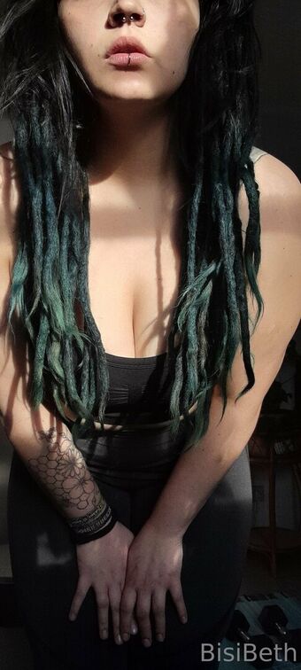 bisibeth Nahé Úniky OnlyFans Fotka 35
