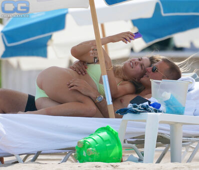 Bouchard Nahé Úniky OnlyFans Fotka 9