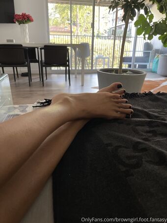 browngirl.foot.fantasy
