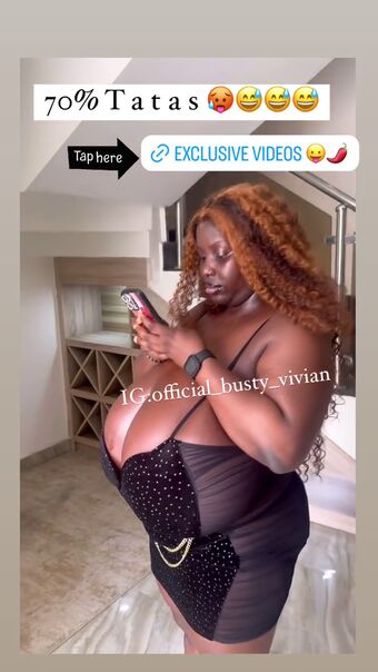 Busty Vivian Nahé Úniky OnlyFans Fotka 49