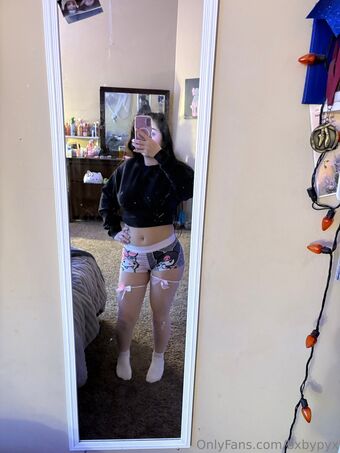 bxbypyx Nahé Úniky OnlyFans Fotka 14