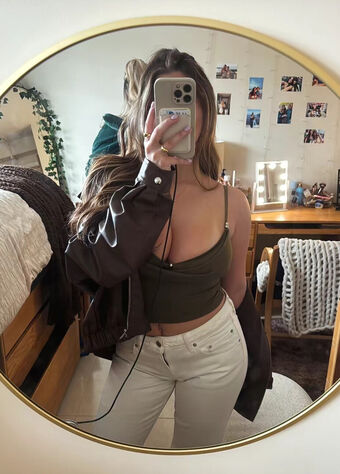 Caira Nahé Úniky OnlyFans Fotka 11