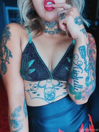 Carolinehellcat Nahé Úniky OnlyFans Fotka 1