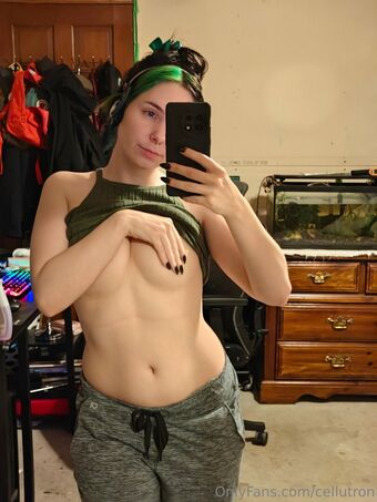 Cellutron Nahé Úniky OnlyFans Fotka 79