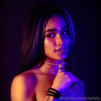 chalially Nahé Úniky OnlyFans Fotka 1