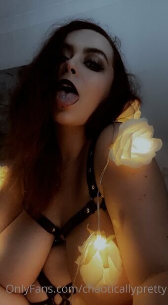 chaoticallypretty Nahé Úniky OnlyFans Fotka 2