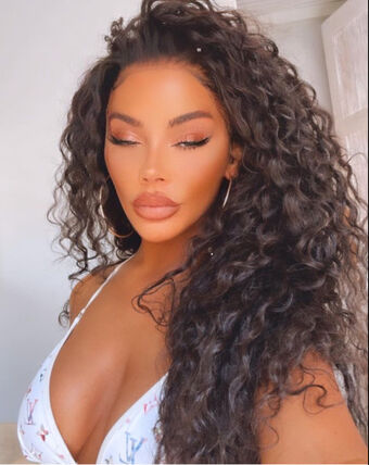 Chelsee Healey