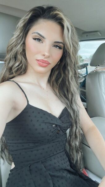 Chelsie Deville Nahé Úniky OnlyFans Fotka 42