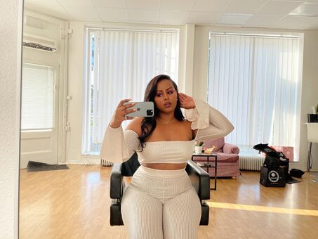 Cherrie Nahé Úniky OnlyFans Fotka 10