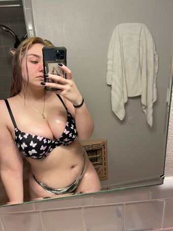 cherrybae Nahé Úniky OnlyFans Fotka 4