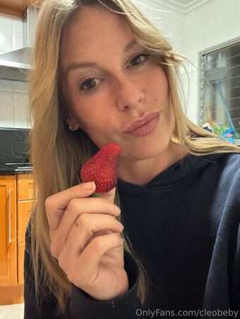 cleobeby Nahé Úniky OnlyFans Fotka 11