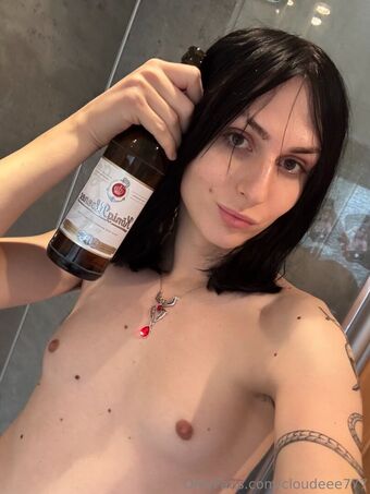 cloudeee777 Nahé Úniky OnlyFans Fotka 14