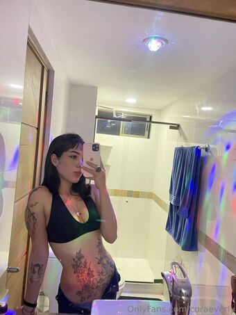 coraeverly Nahé Úniky OnlyFans Fotka 15