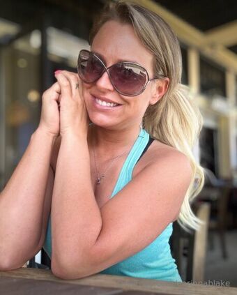 corinnablake Nahé Úniky OnlyFans Fotka 8