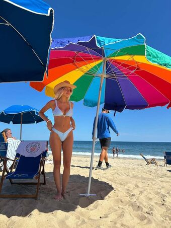 Courtney Antalek Nahé Úniky OnlyFans Fotka 67